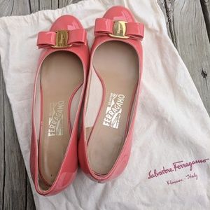 Salvatore Ferragamo Vara 30 pump